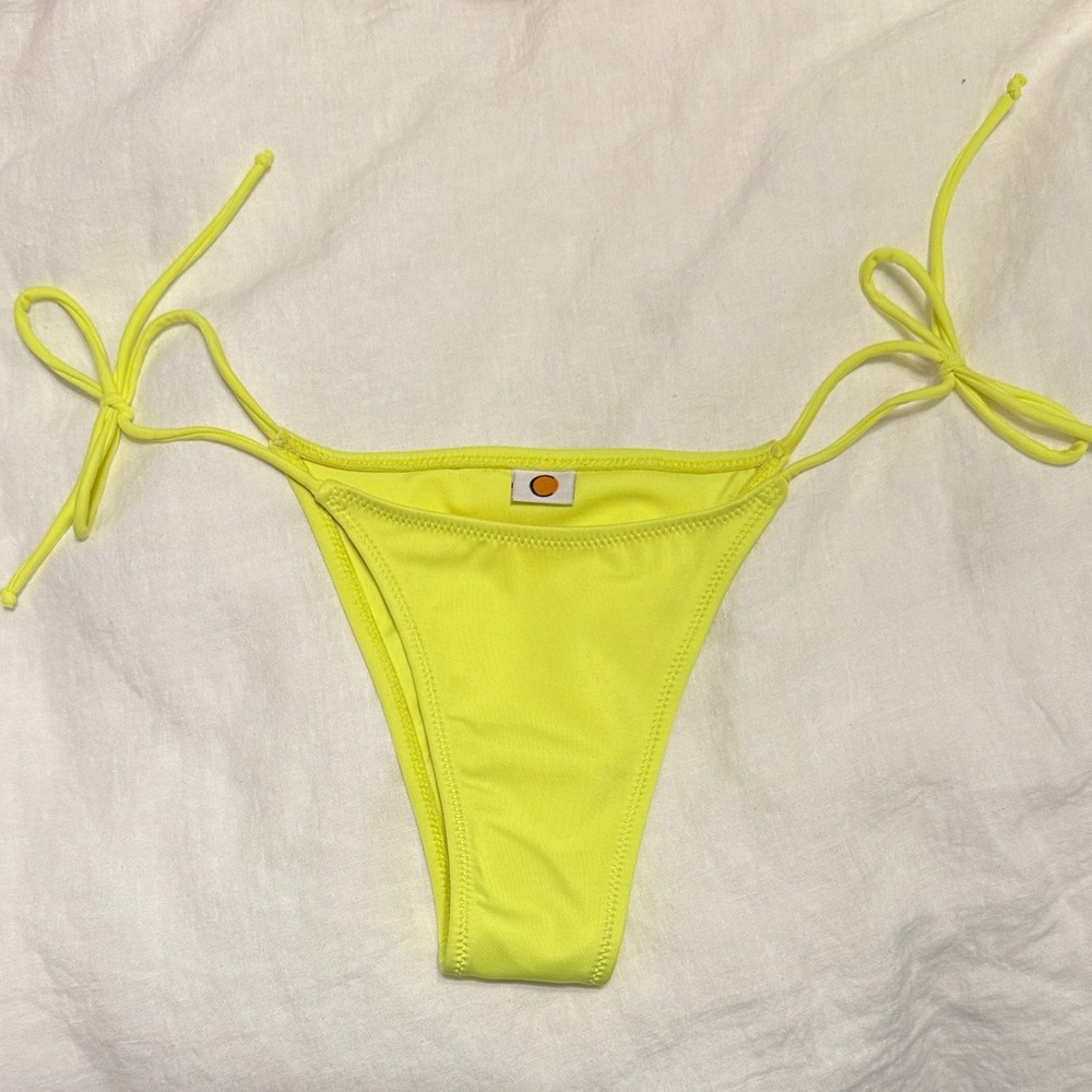 Tropic of C x Revolve Margarita Neon Yellow Praia Bikini Bottom